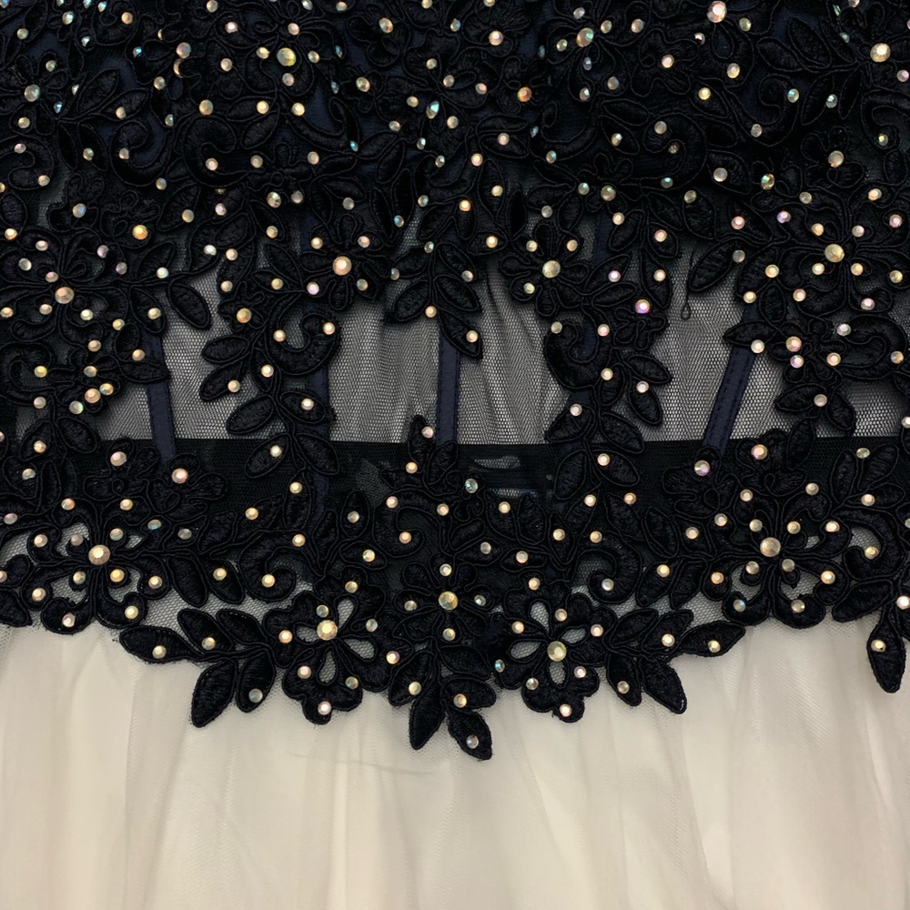 lFREE SHIPPING NWT Prom Strapless dress